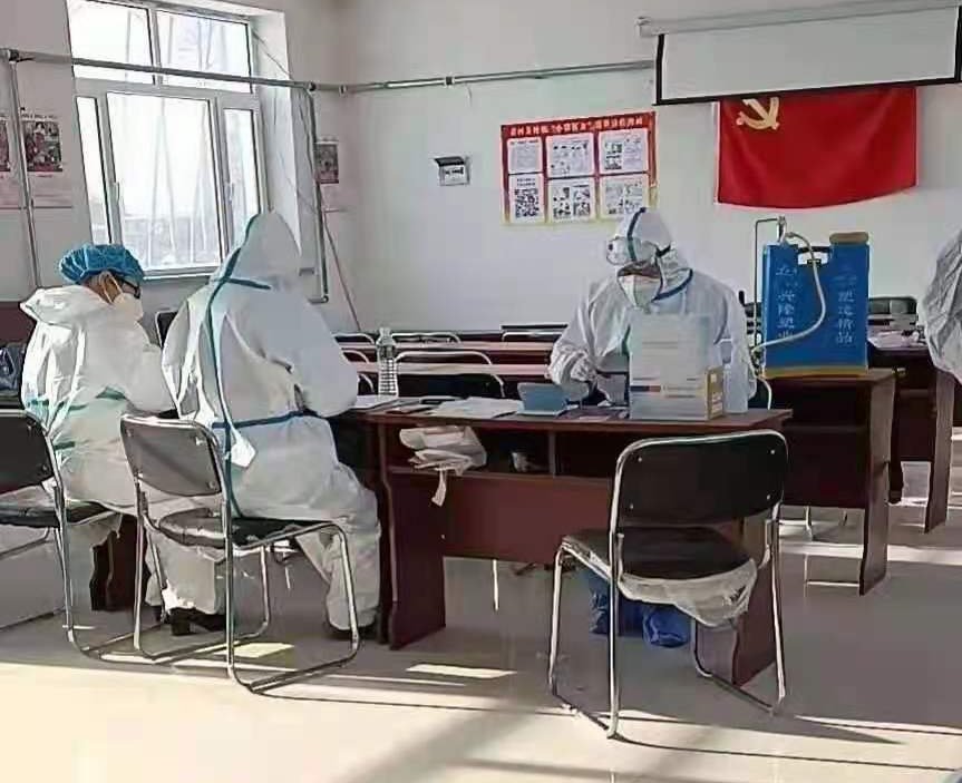 围绕实践性与创新