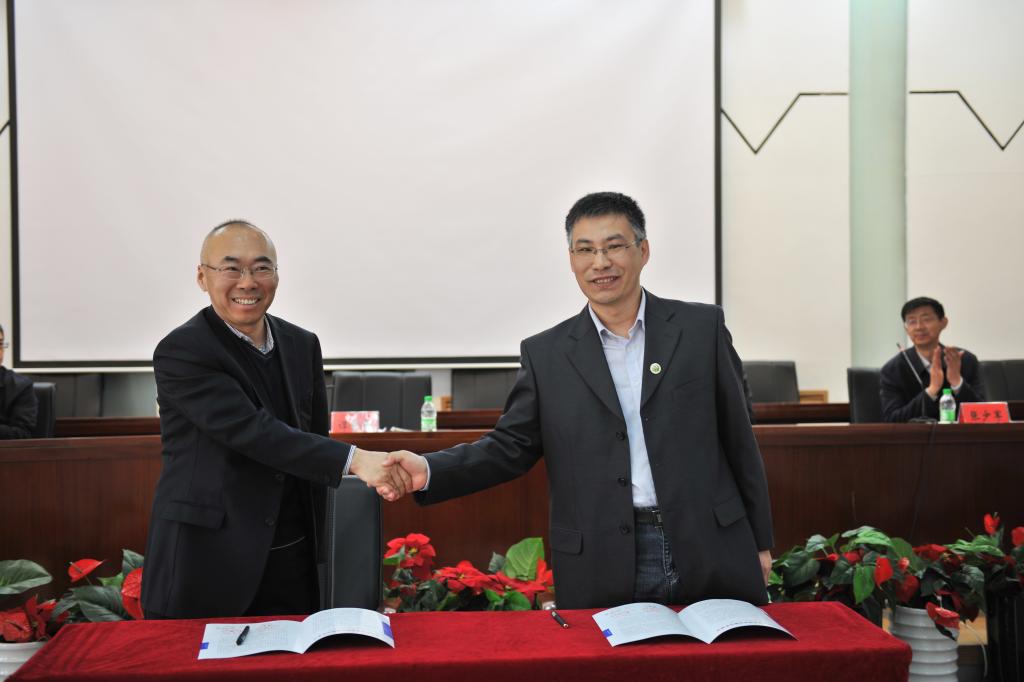 大庆市市场监督管理局副局长谭秀臣在致
