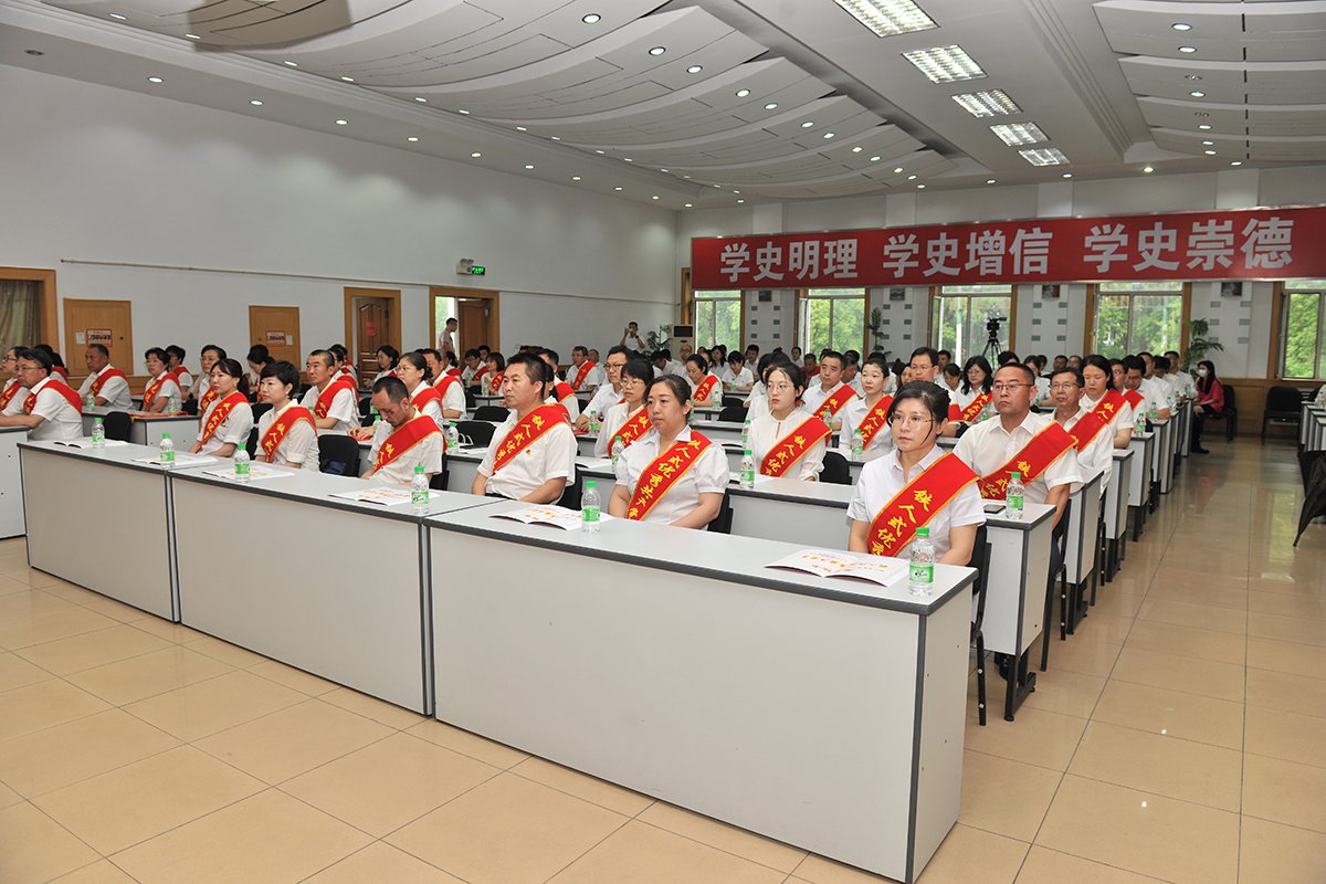 铁人式优秀共产党员