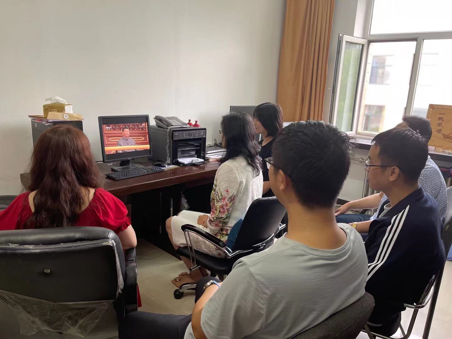 大家跟随习近平总书记饱含深情又振奋人