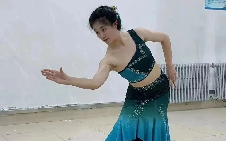 其中获第四届全国师范生微课大赛星空体